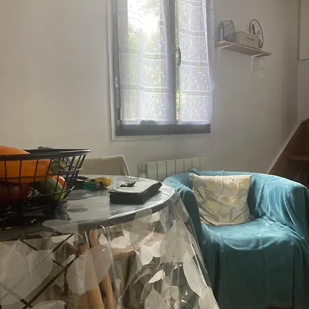 Holiday home La « cabaneste » Dans