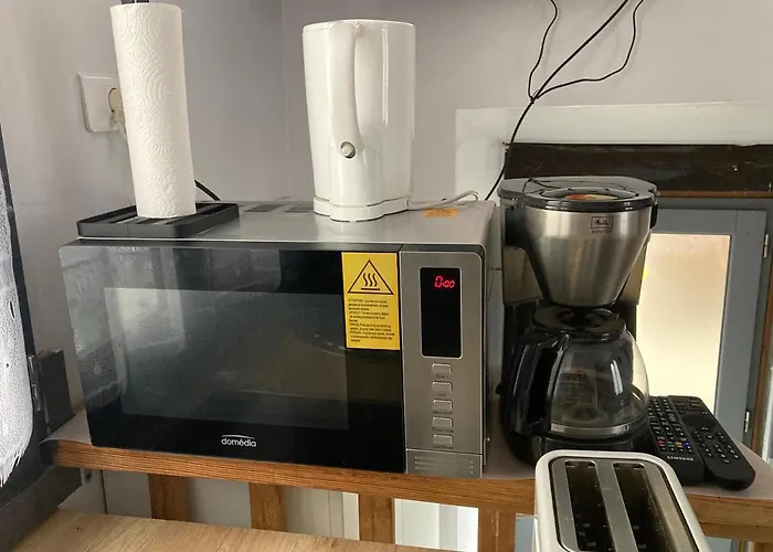 La « cabaneste » Dans *