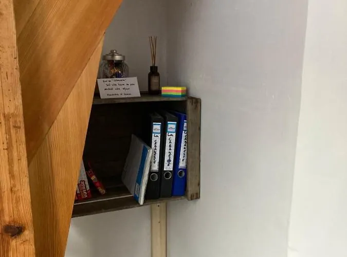 La « cabaneste » Dans *