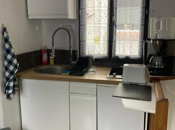 La « cabaneste » Dans