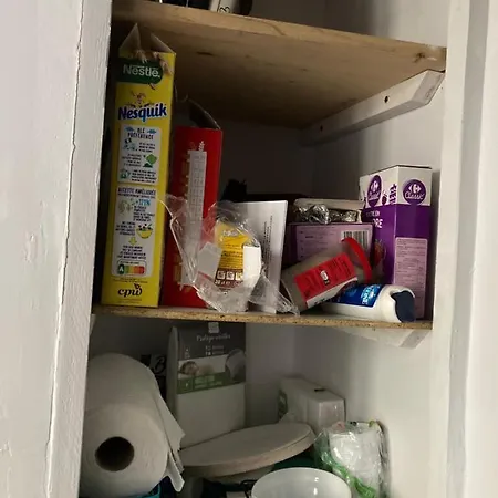 La « cabaneste » Dans *