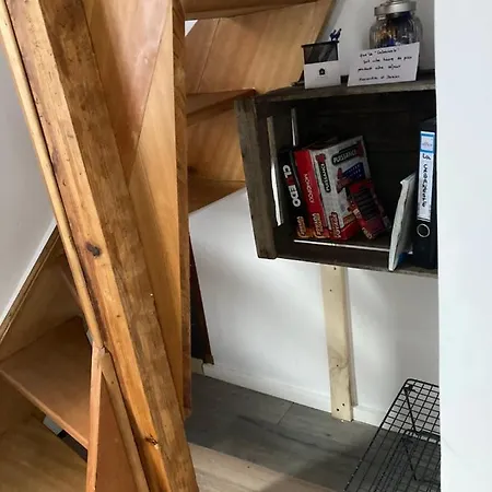 La « cabaneste » Dans