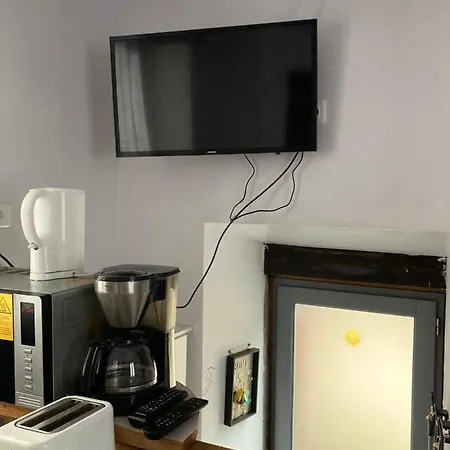 La « cabaneste » Dans